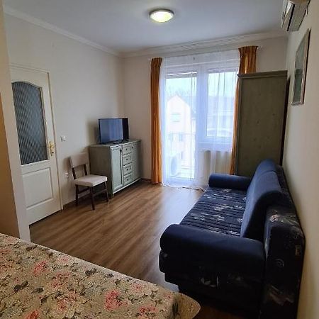 Gabi Apartman Hajdúszoboszló Екстериор снимка