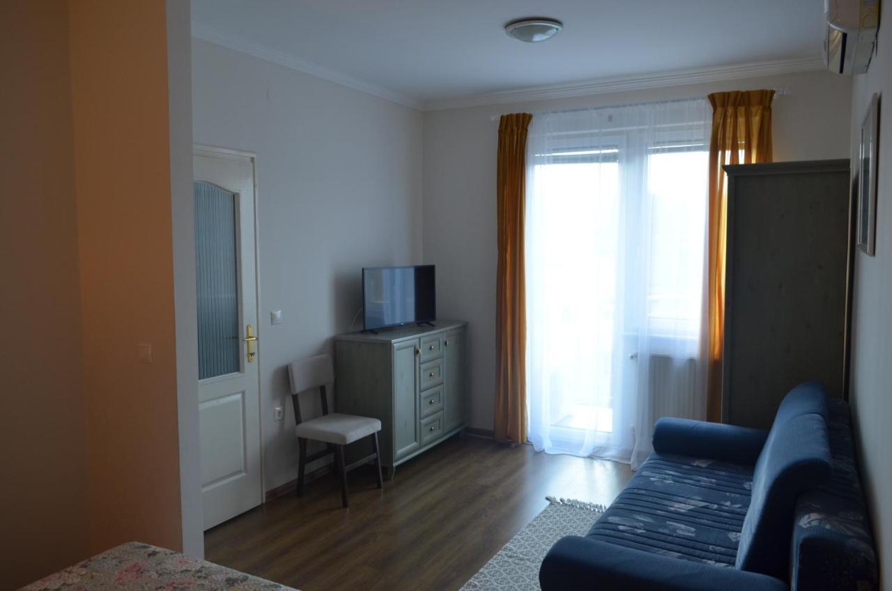 Gabi Apartman Hajdúszoboszló Екстериор снимка