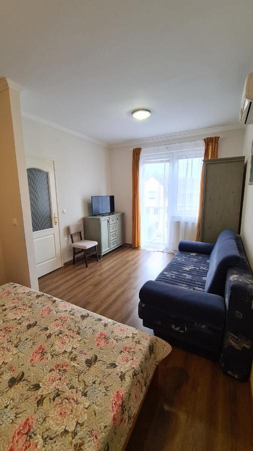 Gabi Apartman Hajdúszoboszló Екстериор снимка